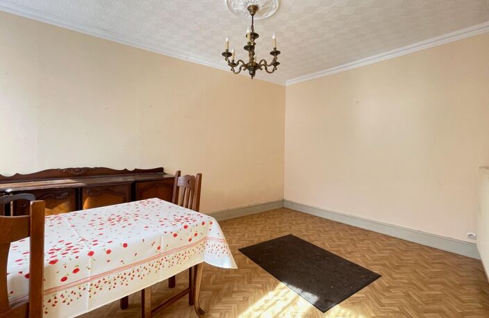 Maison de village avec extérieur — photo 4