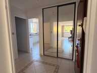 T4 soigné  Loggia et vue sur le plateau — photo 3