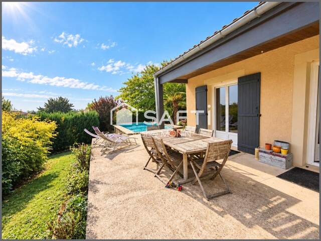 Mâcon Nord à Saint-Martin-Belle-Roche  Maison de plain-pied avec piscine et jardin sans vis-à-vis — photo du bien