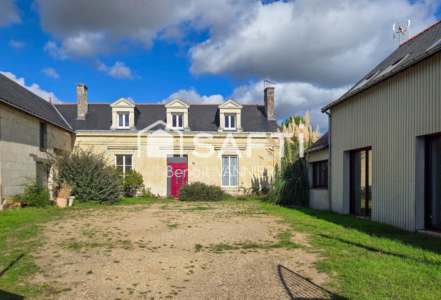 Ensemble Immobilier de 2 Maisons + dépendance + Terrain Constructible 1 850 m² — photo 1