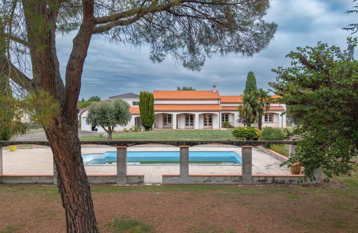 Villa familiale de 198 m² avec piscine, pool house et garage — photo 2