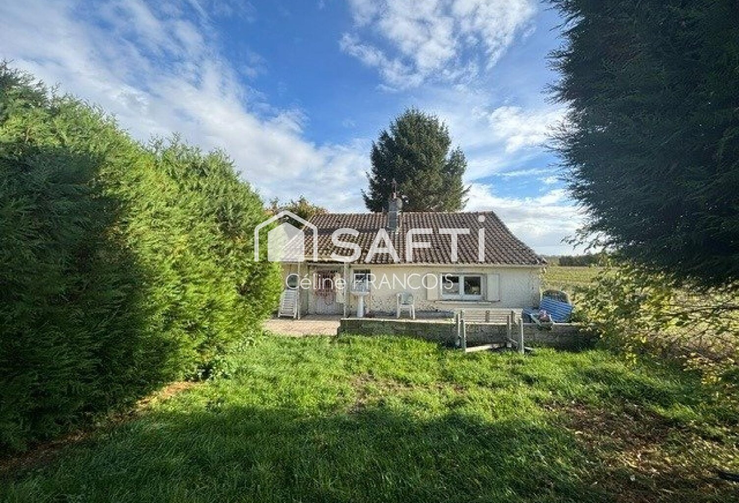 Maison en brique de plain-pied avec jardin au calme — photo 1