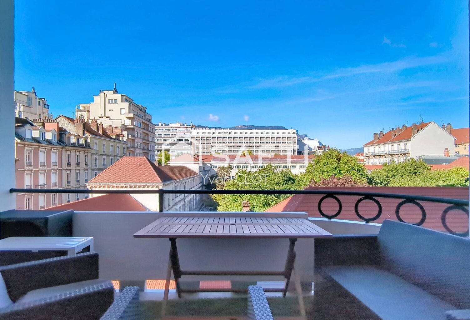 Appartement 4 pièces 117m² - 3 chambres - Buanderie - Balcon - Ascenseur - Concierge — photo 1