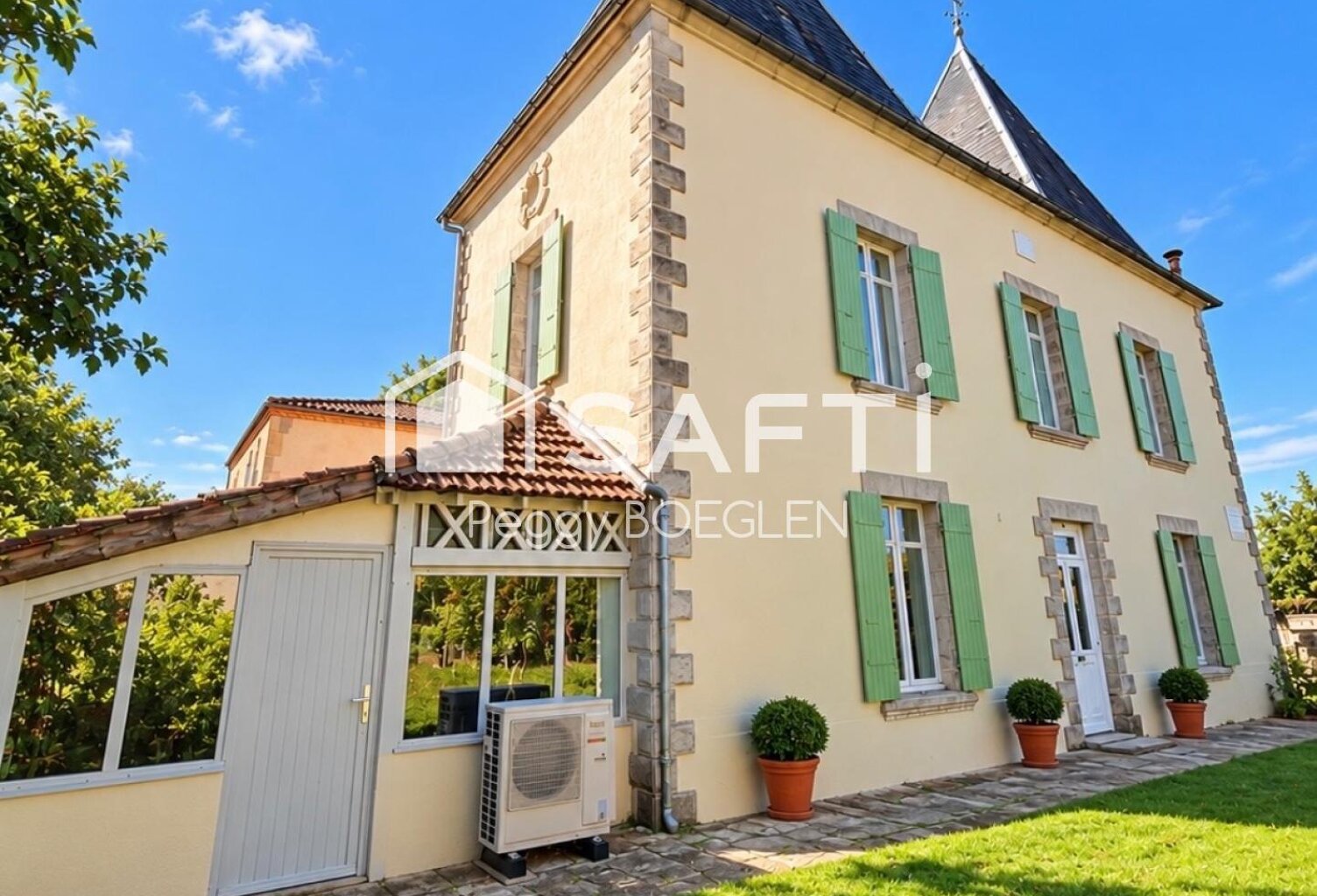 Merveilleuse maison de Maître en pierres au coeur de la bastide médiévale de MONPAZIER — photo 1