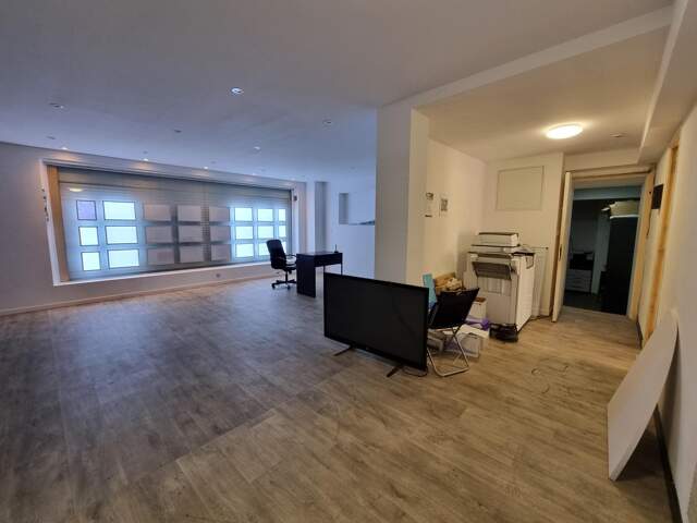 Immeuble Local + bureaux — photo du bien