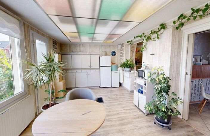 Maison de ville avec beau potentiel — photo 4