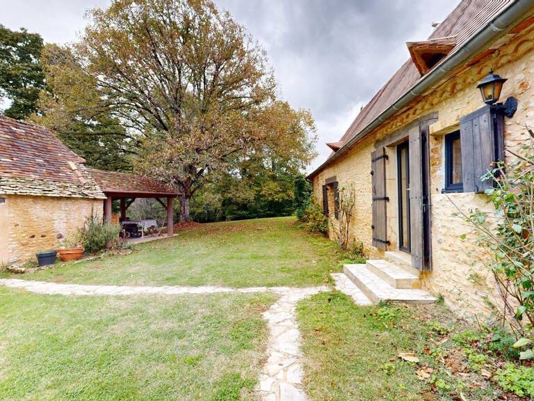 Le charme d'une ancienne bergerie en pierre. — photo 1