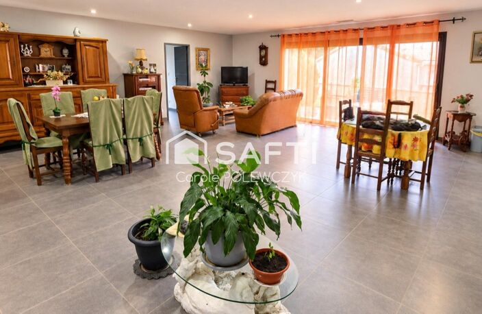 SAINT-JEAN-DU-FALGA, VILLA DE PLAIN-PIED , BEAUX VOLUMES ET SUITE PARENTALE. — photo 2