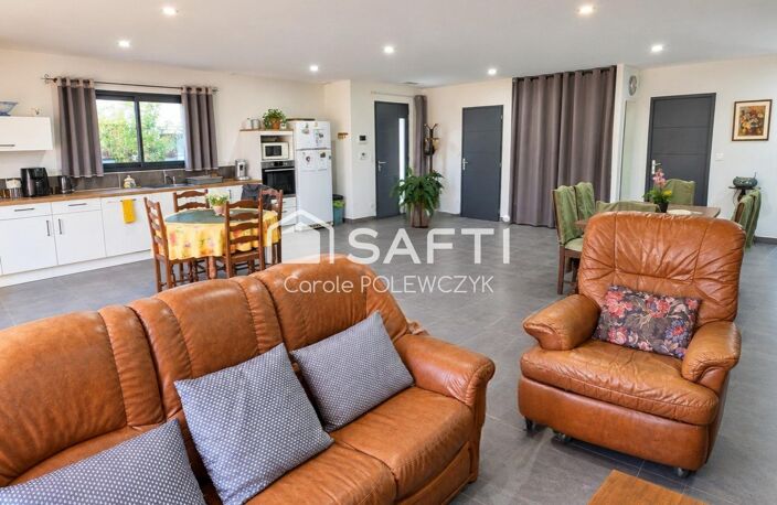 SAINT-JEAN-DU-FALGA, VILLA DE PLAIN-PIED , BEAUX VOLUMES ET SUITE PARENTALE. — photo 3