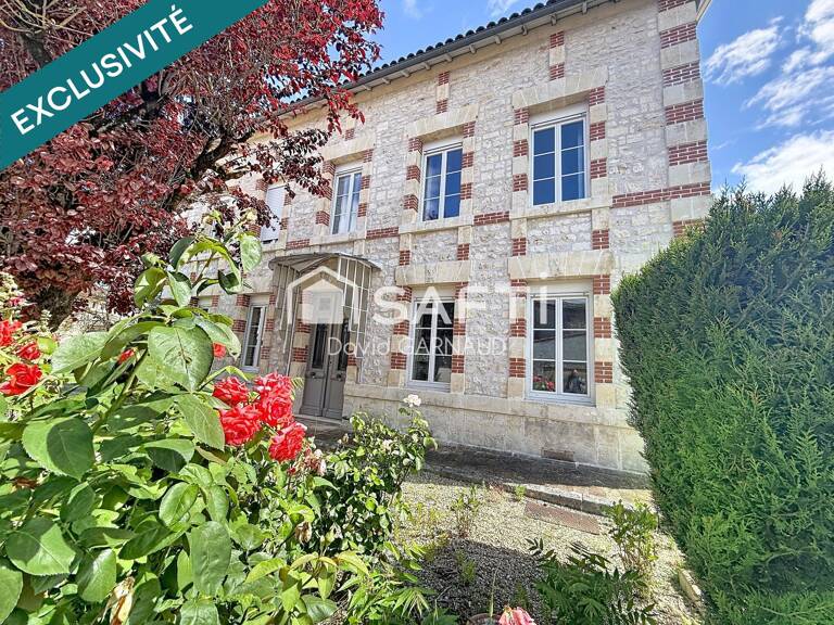 Maison de caractère au cœur de Châteauneuf-sur-Charente — photo 1