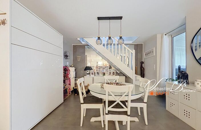 Bellegarde-sur-Valserine  Maison 7 pièces avec piscine chauffée et logement indépendant, DPE A — photo 5