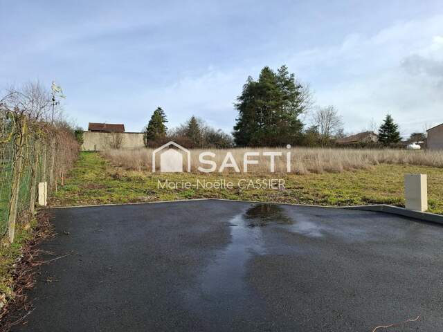 Rare : Terrain viabilisé 5 mn à pied des commerces — photo du bien