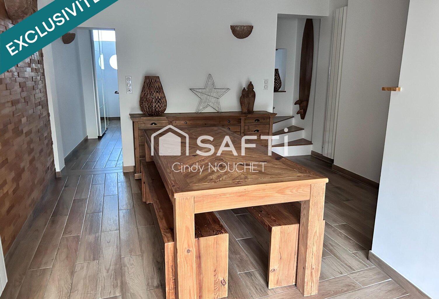 Une maison à proximité des commerces décoration moderne — photo 1