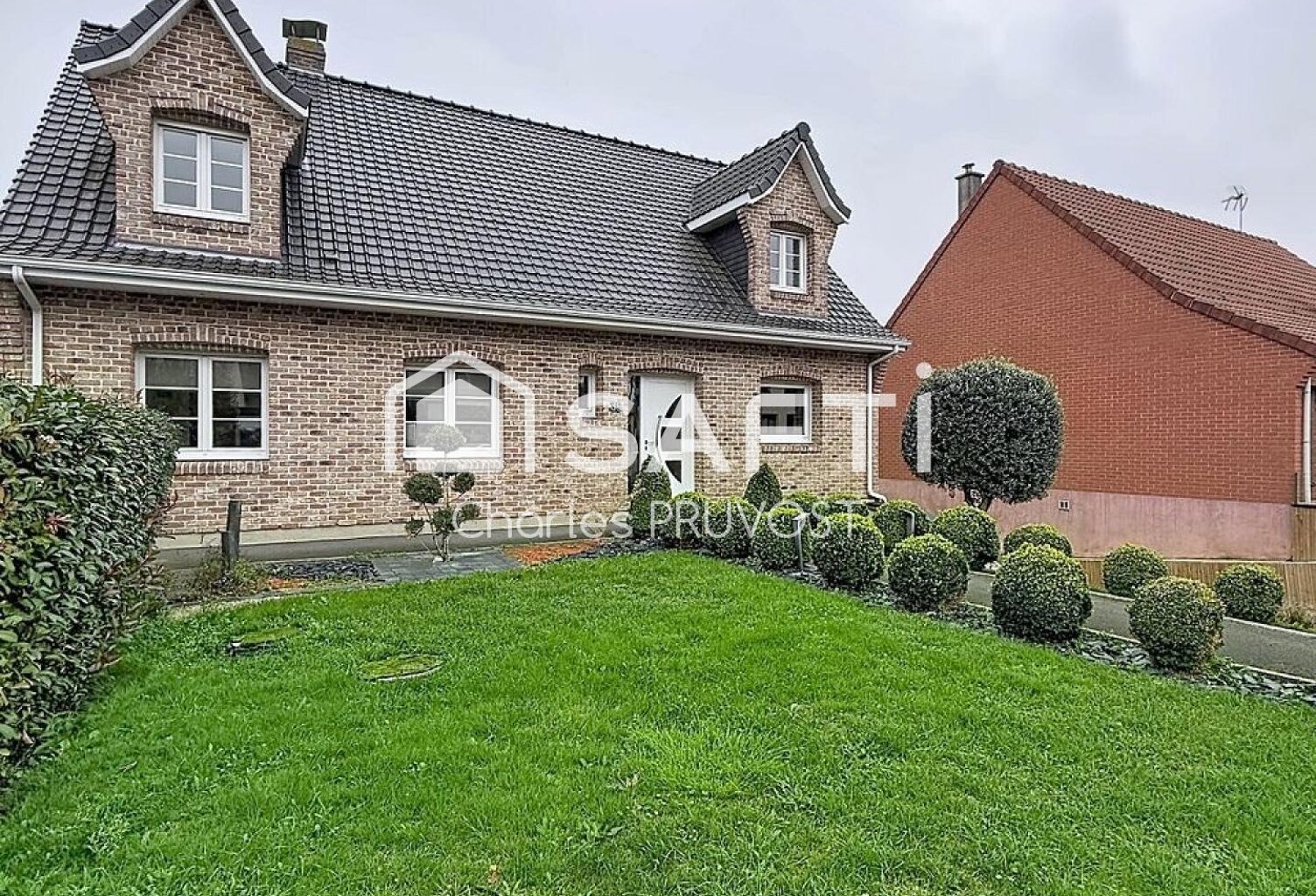 Pavillon de 160m2 avec sous-sol complet de 200m2 ! — photo 1