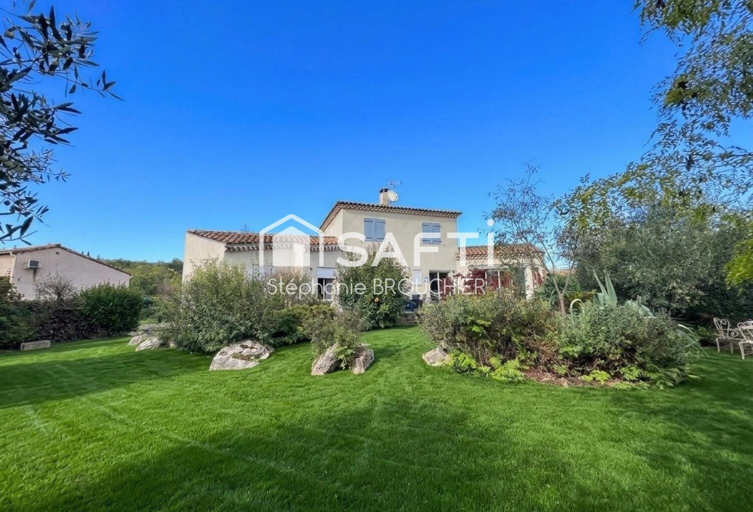 Maison avec proximité à pied du village — photo 1