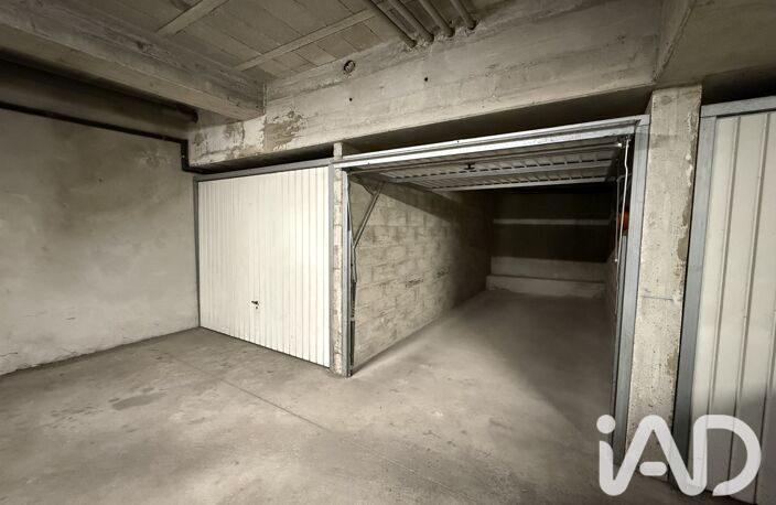 Vente Garage 13 m&sup2; — photo 2