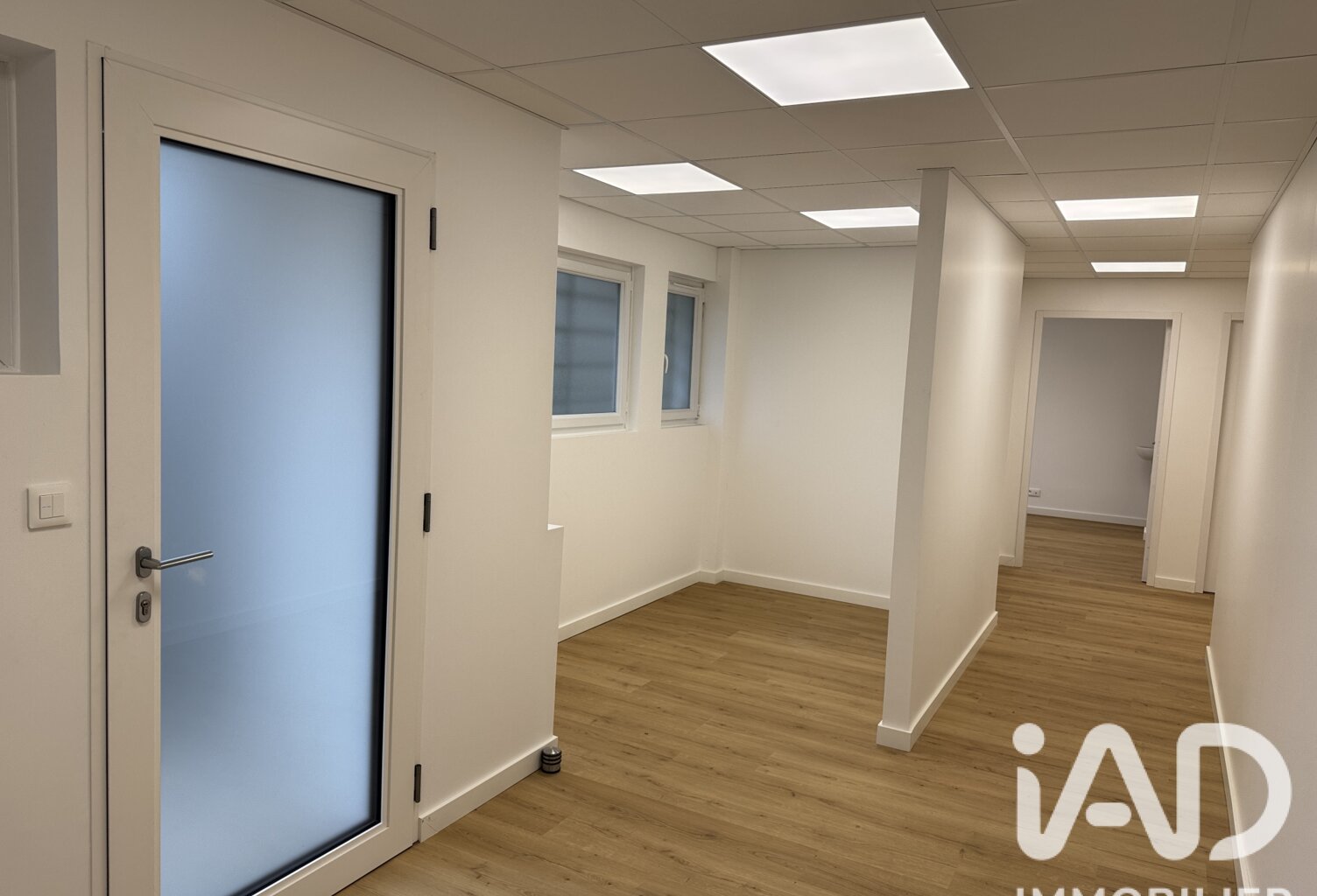 Vente Boutique/Local commercial 109 m&sup2; — photo 1