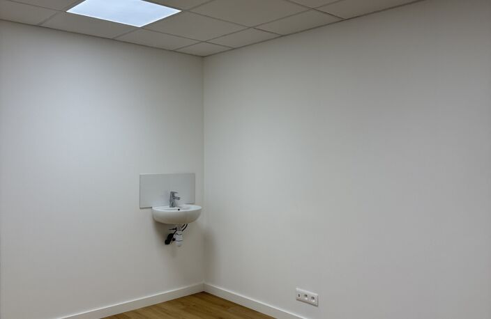 Vente Boutique/Local commercial 109 m&sup2; — photo 4