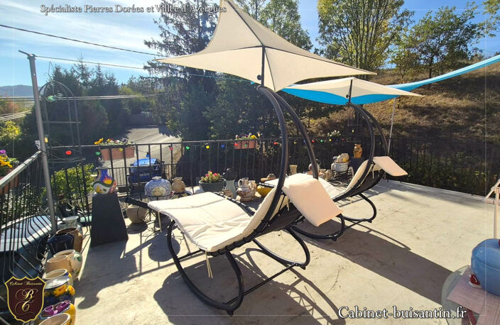 Maison avec terrasse et jardin arboré — photo 4