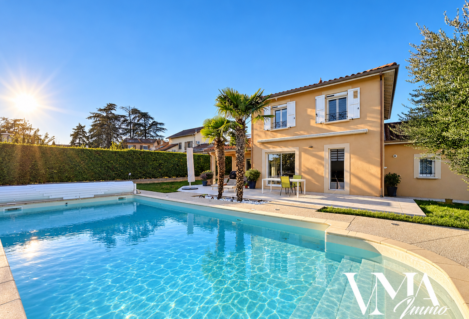 Morancé   Une maison au calme avec piscine et vue dégagée — photo 1