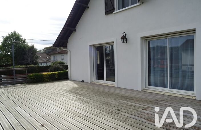 Vente Maison/villa 7 pièces — photo 2