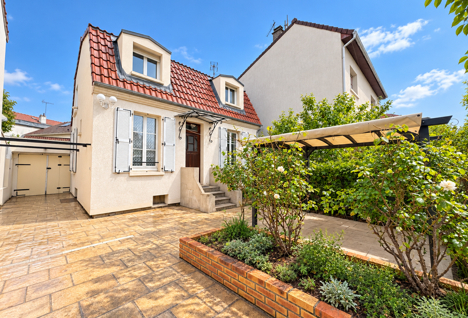 MAISON AVEC PLEIN DE POTENTIEL — photo 1