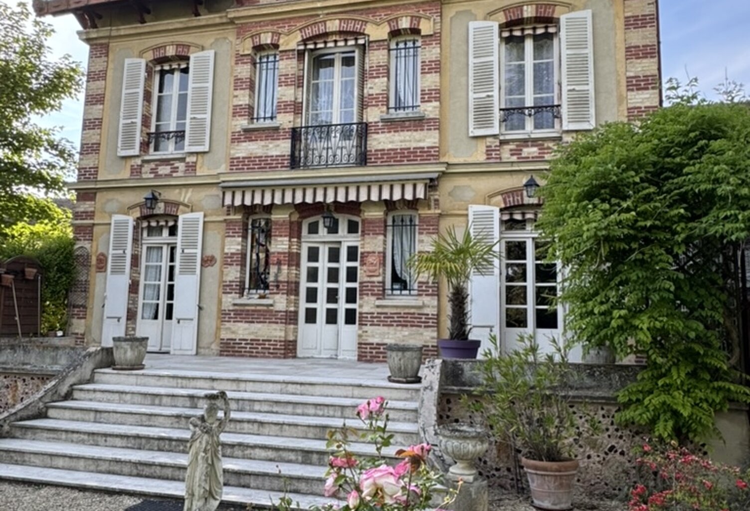 Vente Maison/villa 10 pièces — photo 1