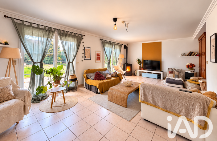 Vente Maison/villa 9 pièces — photo 2