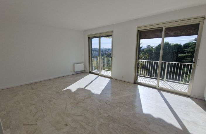 LOCATION ECULLY 69130 APPARTEMENT 4 PIECES 3 CHAMBRES BALCON RESIDENCE PARC CAVE STATIONNEMENT — photo 2