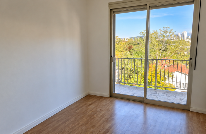 LOCATION ECULLY 69130 APPARTEMENT 4 PIECES 3 CHAMBRES BALCON RESIDENCE PARC CAVE STATIONNEMENT — photo 4