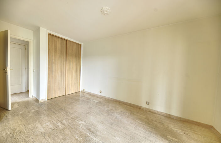 DEUX PIECES DOUBLE SEJOUR / TERRASSE — photo 3