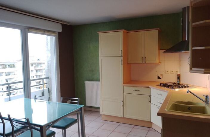 T1 bis meublé dernier étage — photo 2