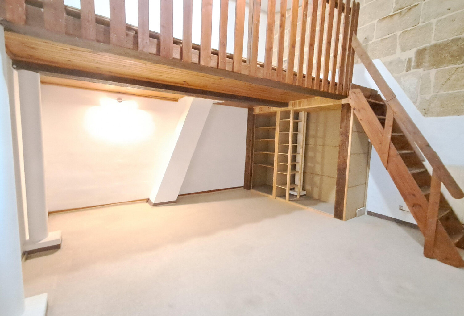 A VENDRE - CHARMANTE MAISON DE VILLAGE -  AIGUES VIVES — photo 1