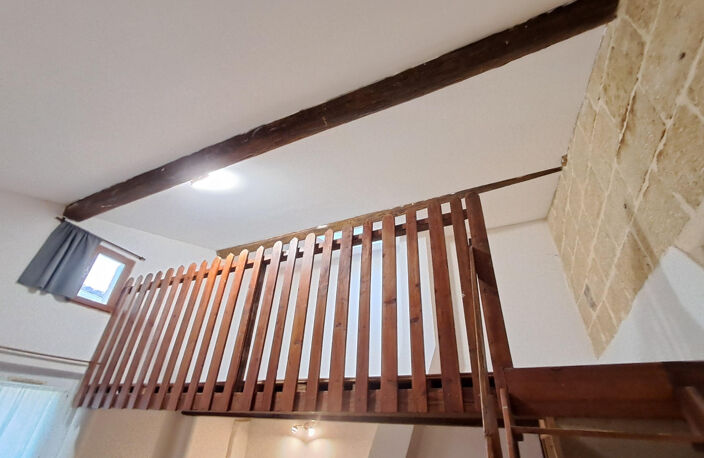 A VENDRE - CHARMANTE MAISON DE VILLAGE -  AIGUES VIVES — photo 2