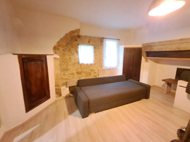 A VENDRE - CHARMANTE MAISON DE VILLAGE -  AIGUES VIVES — photo du bien