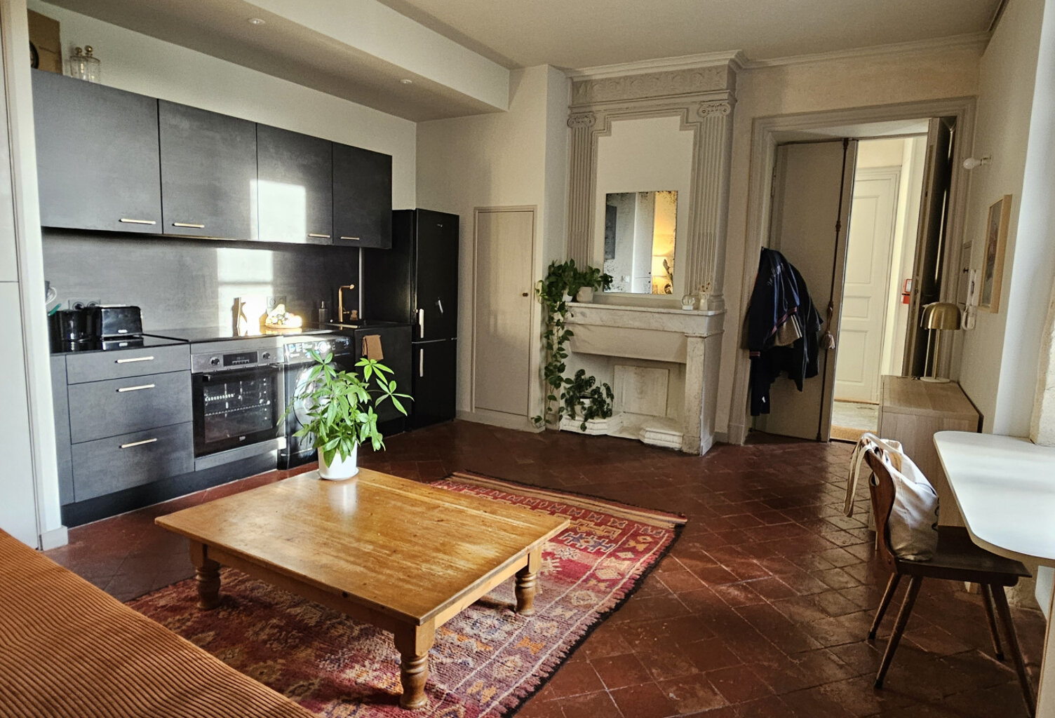 Appartement  2 pièces  37.80 m2  UZES — photo 1