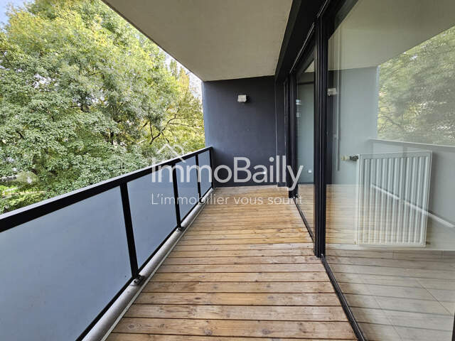 APPARTEMENT T2 AVEC BALCON ET PARKING — photo du bien