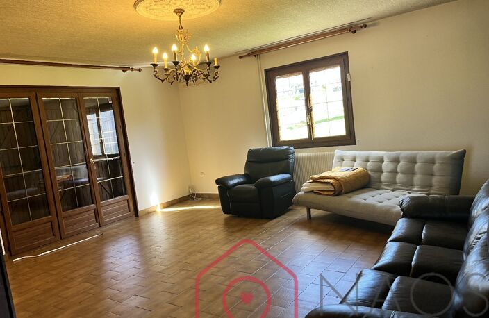 Maison contemporaine de 186 m2 sur un terrain de 2253 m2 avec piscine — photo 3