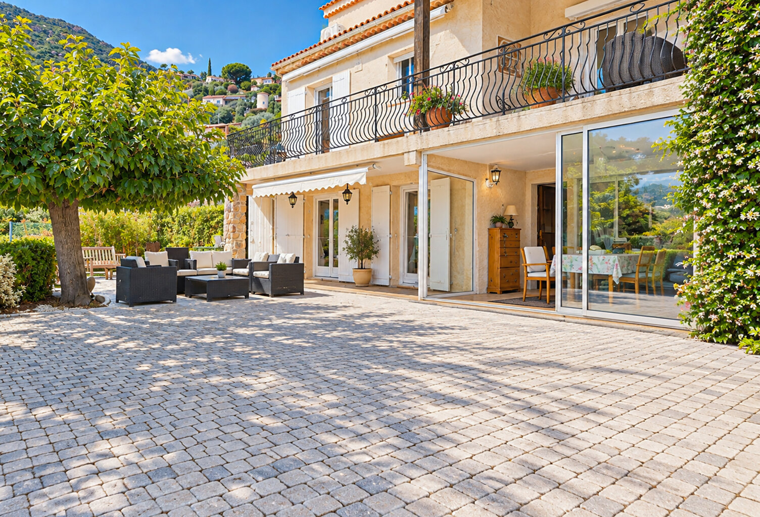 BAS DE VILLA 89 m2 avec vue dominante et 470 m2 de terrain privatif — photo 1