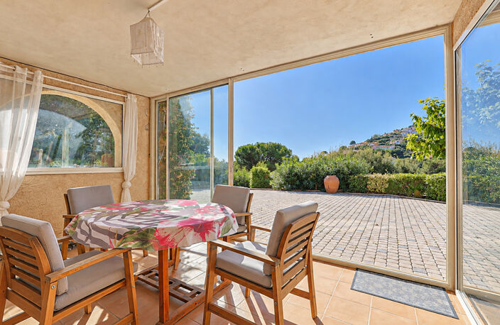 BAS DE VILLA 89 m2 avec vue dominante et 470 m2 de terrain privatif — photo 3