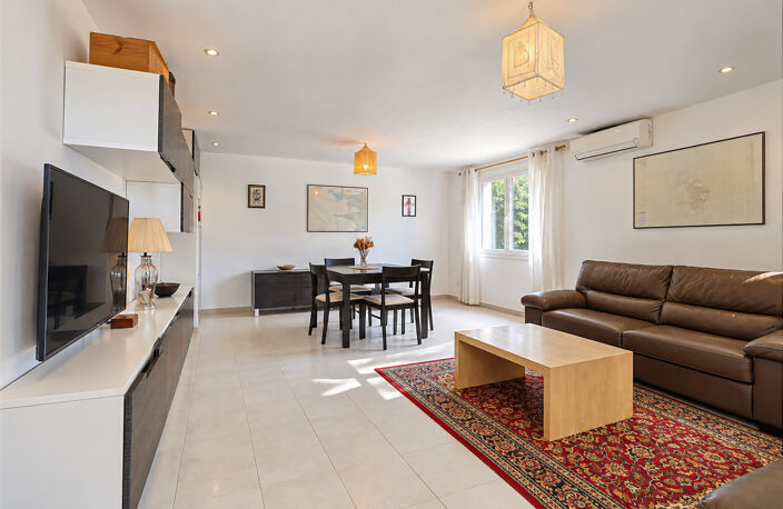 BAS DE VILLA 89 m2 avec vue dominante et 470 m2 de terrain privatif — photo 4