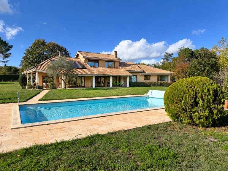 Villa de caractère avec piscine — photo 1
