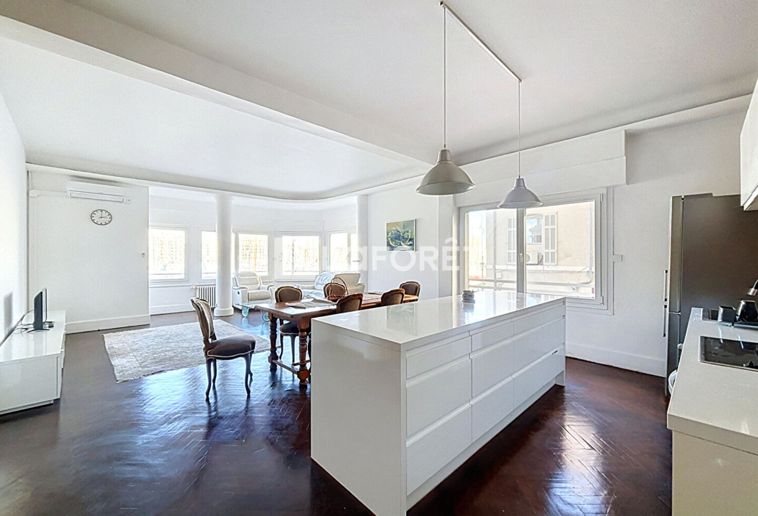 Marseille 7e - Magnifique T4 de 126 m² face au Vieux-Port + chambre de service — photo 1