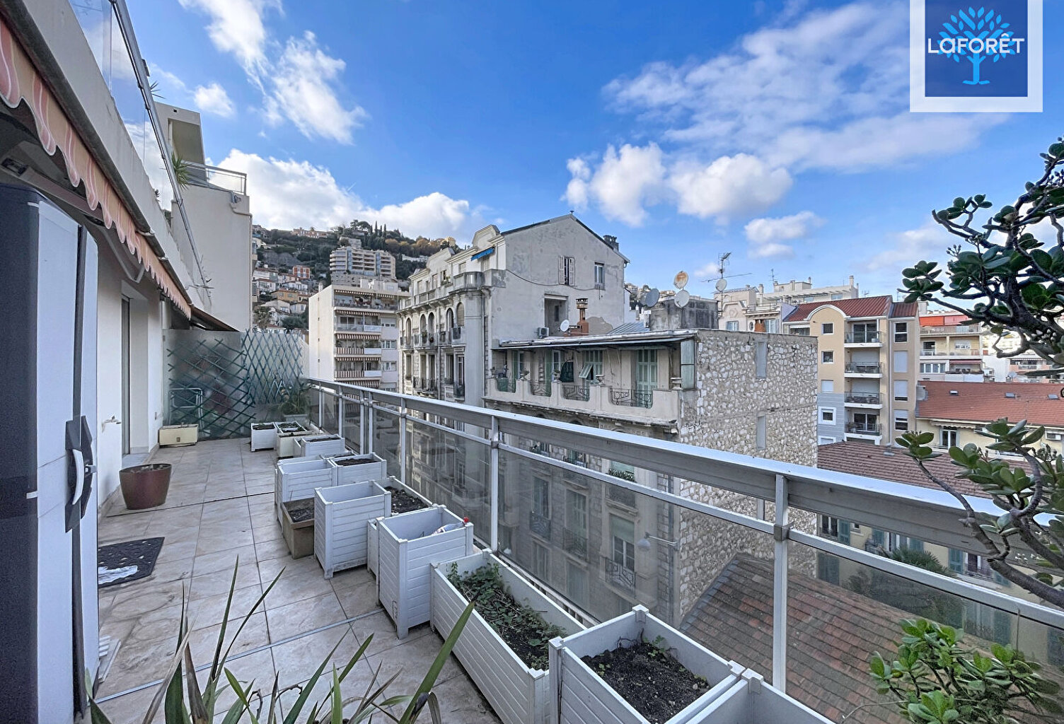 Nice Appartement  Familial 5 pièce(s) 130.40 m2 — photo 1