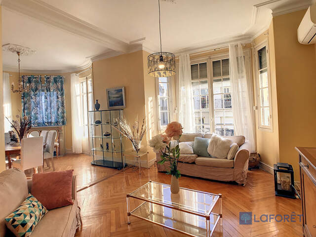 Nice - Carré d'Or - 3 pièces meublé dans bel immeuble bourgeois — photo du bien