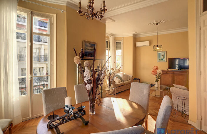 Nice - Carré d'Or - 3 pièces meublé dans bel immeuble bourgeois — photo 3