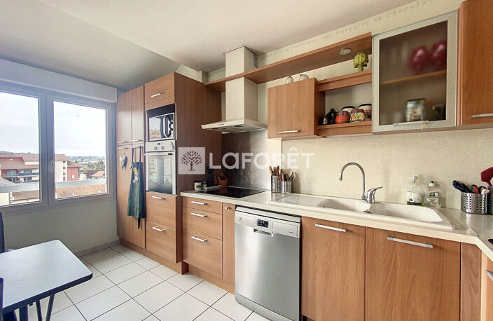 RARE A  BOURGOIN JALLIEU - APPARTEMENT 5 pièces - 117 m2 — photo 4
