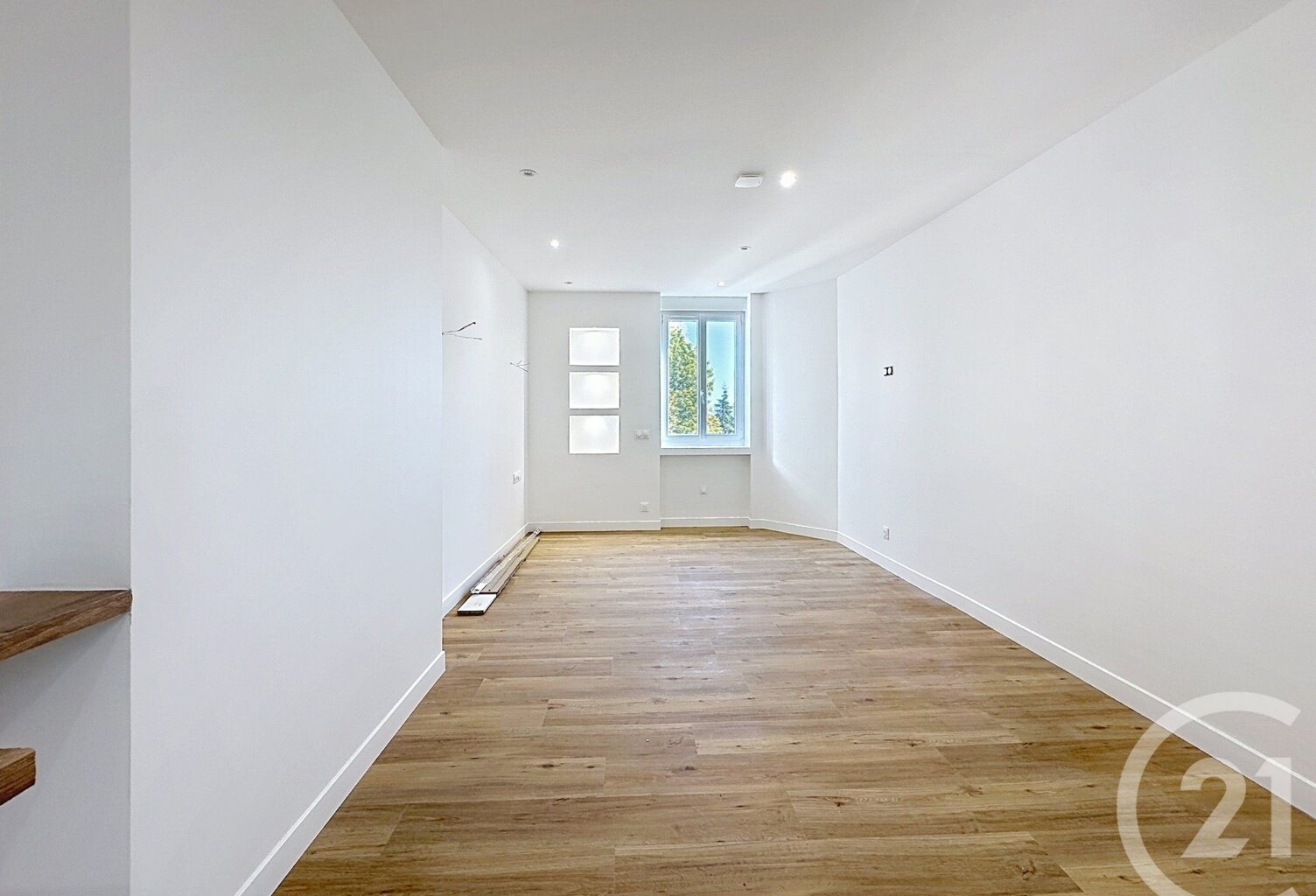 Location appartement 1 pièce 23 m² à Thiais (94320) — photo 1