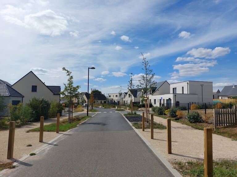 
        Terrain

        

        501 m²
       — photo 1