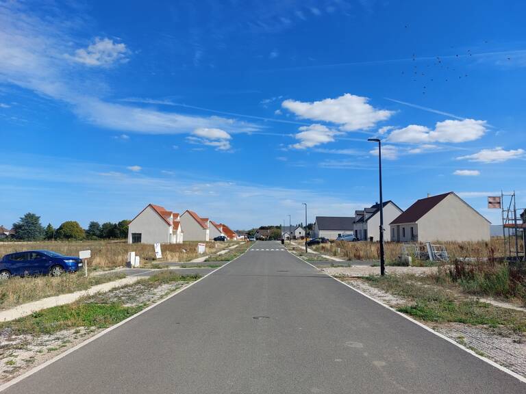 Terrain à construire  701 m²  — photo 1
